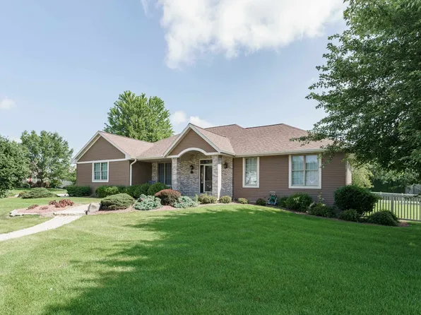 4138 Huntinghorne Dr, Janesville, WI 53546