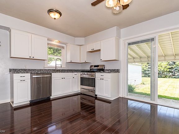 4th image of 30201 Fern Dr