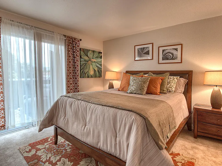 Regency Square Apartments — Photo 8