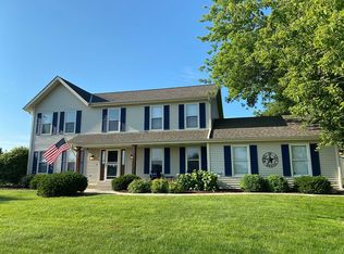 8921 Bluebird Ln, Wind Lake, WI 53185