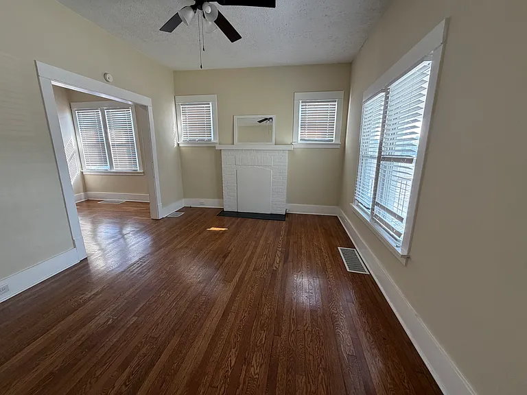 921 Edgemont Ave #921 — Photo 12