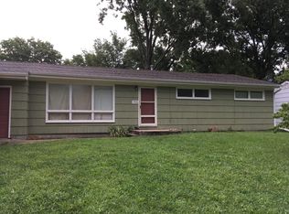 1926 Clifton Ct, Lawrence, KS 66046