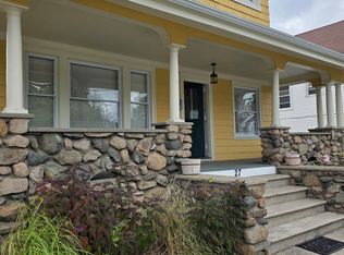 27 Beach St, Westerly, RI 02891