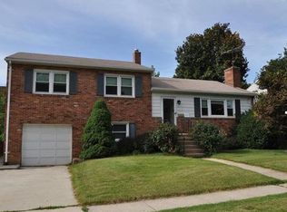 9721 Singleton Dr, Bethesda, MD