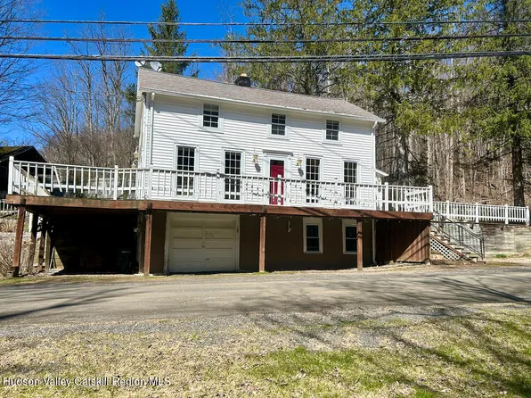 40 Whitings Pond Road, Canaan, NY 12029