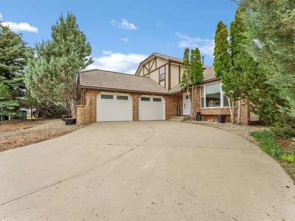 8 S Ross View Bay SE, Medicine Hat, AB T1B 3H9
