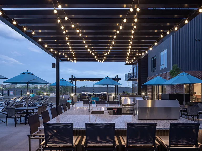 Lyra Apartments — Photo 40