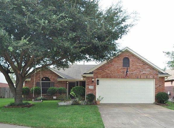 3rd image of 3511 Stratford Plaza Ln