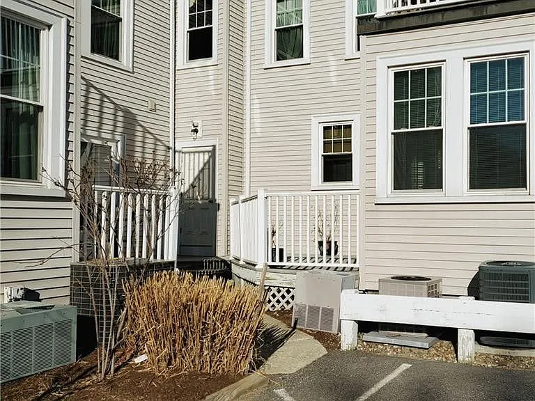 6 Slocum St #9 — Photo 14