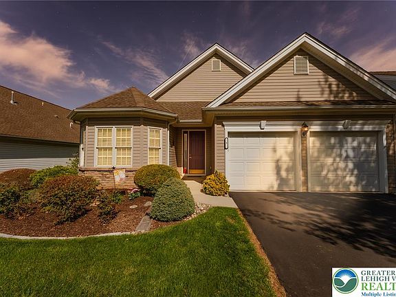 2nd image of 5 Edinburgh Dr