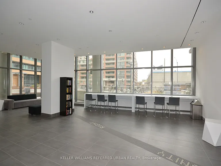 150 E Liberty St #2608 — Photo 28
