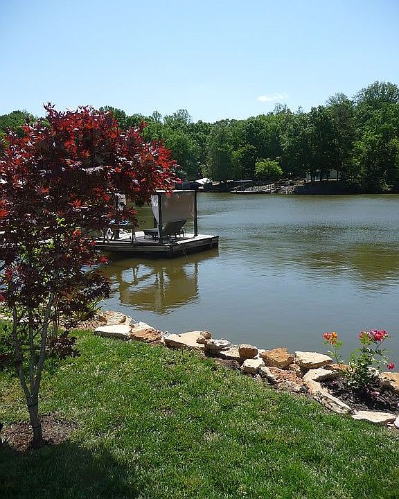 Back Yard/Lakeside View of D