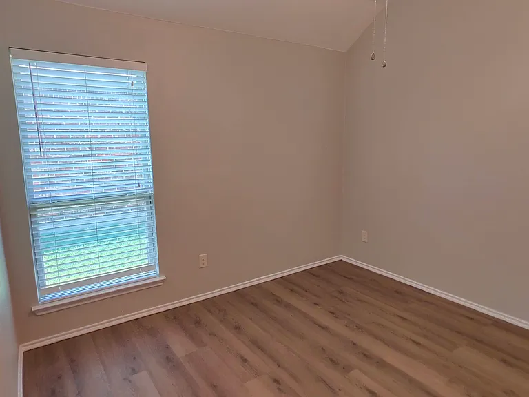 516 Rustic Oak Ln — Photo 33
