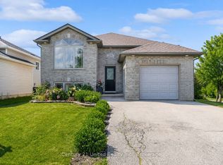 120 Donegal Dr, Brantford, ON N3T 6N4
