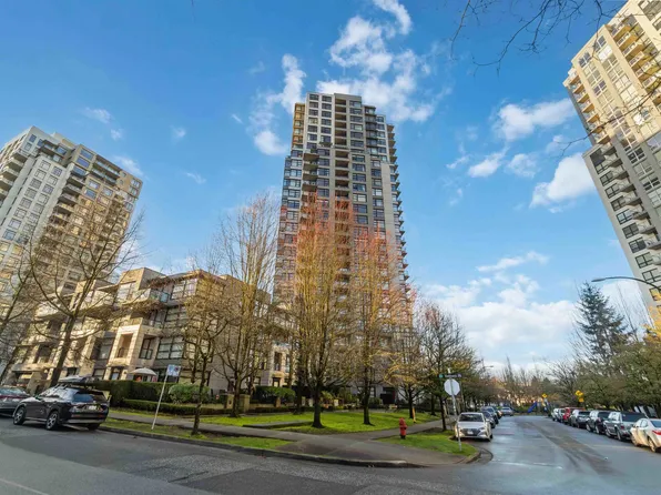 5380 Oben St #805, Vancouver, BC V5R 6H7