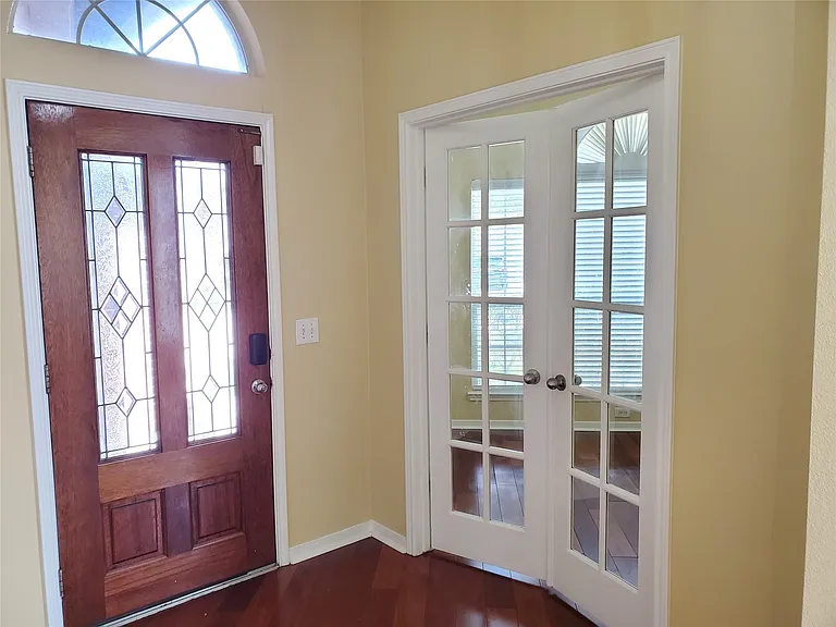 2502 Suncreek Ln — Photo 4