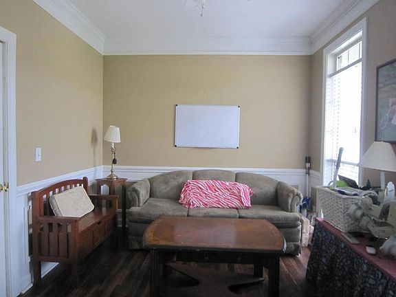 1629 Fromal Dining Room (2)