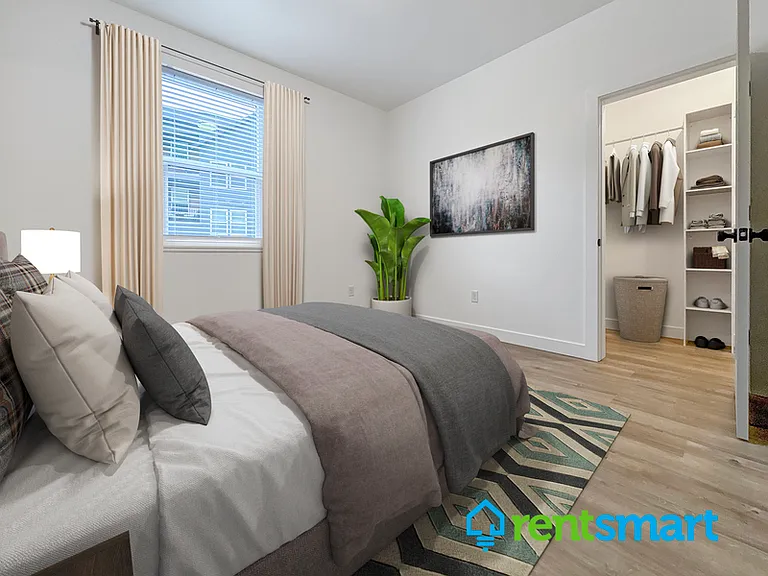 446 Michigan Ave #4 — Photo 9