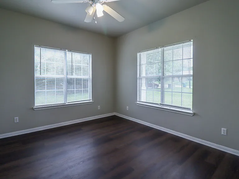1810 Mesa Oaks Cir — Photo 26