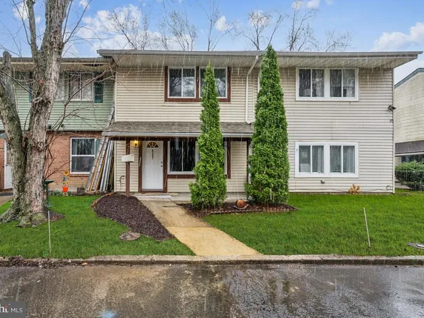 827 E Elm Ave, Lindenwold, NJ 08021