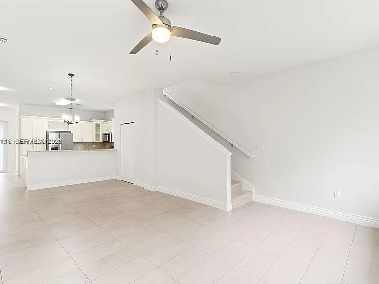 1110 NE 1st Ave #1110 — Photo 8