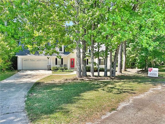 2nd image of 45 White Oak Dr