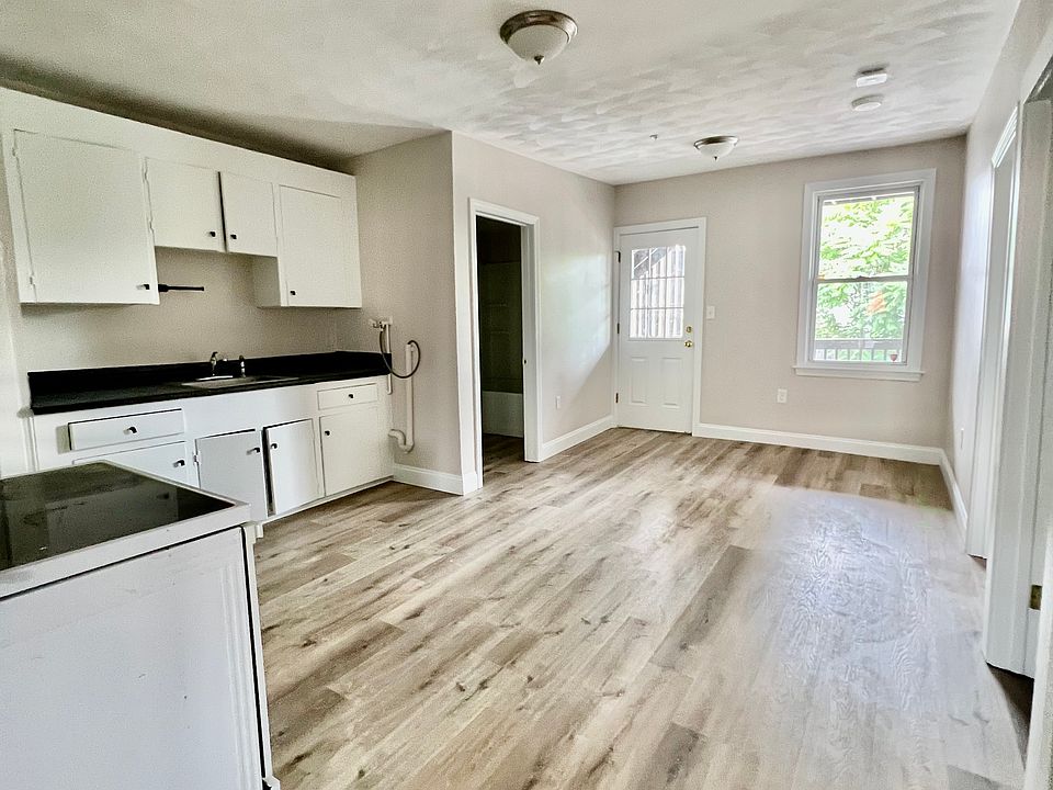 1st image of 603 Broadway St APT 2R