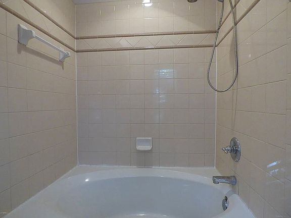 4th image of 6119 Morse Dr