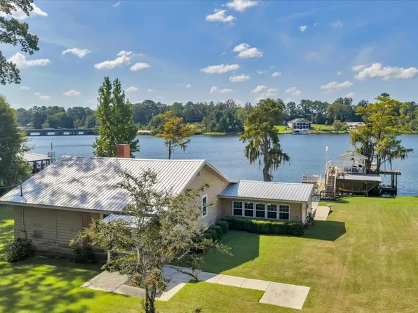 822 Lakeshore Dr, Cordele, GA 31015