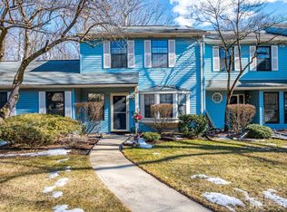 1802 Timber Oaks Rd, Edison, NJ 08820