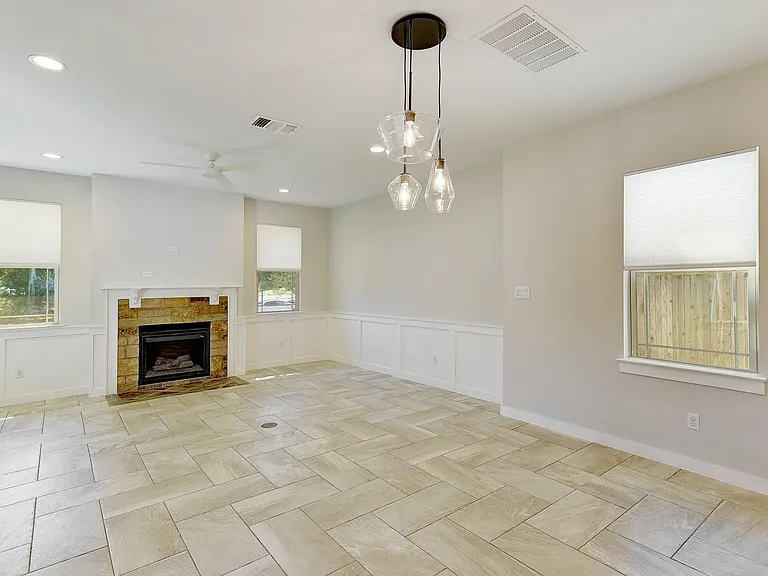 2204 Schriber St #B — Photo 7