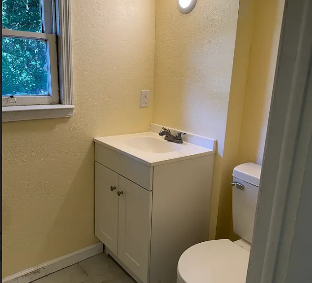 1533 Parkwood St #3 — Photo 7