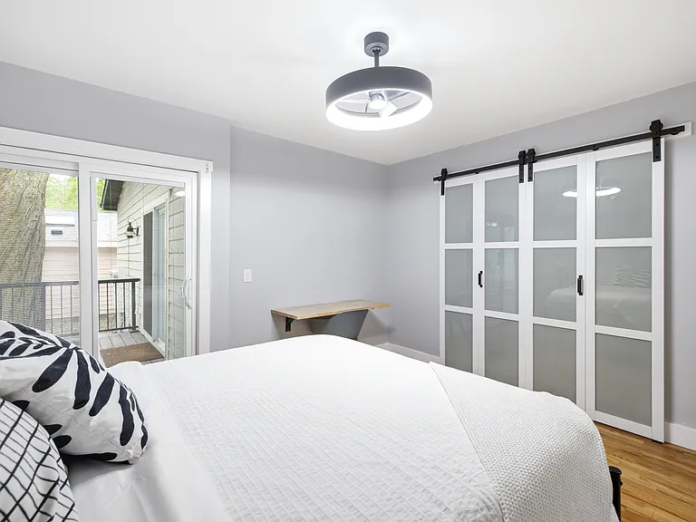 15775 Lakeshore Rd #2 — Photo 32