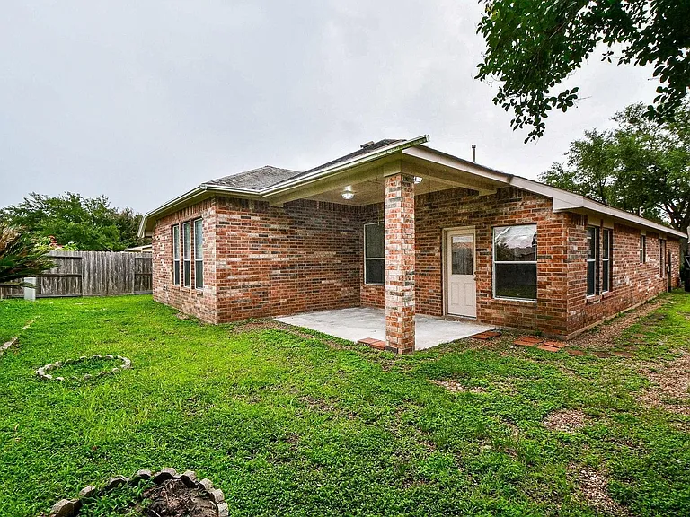 18006 Willow Cliff Ln — Photo 25