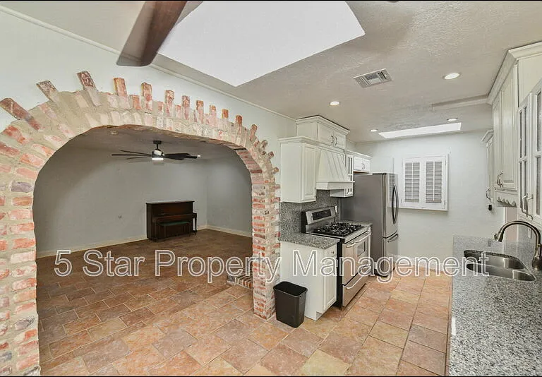 3030 Aurora Ave — Photo 21
