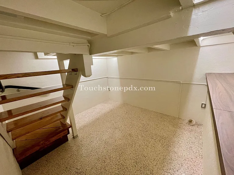2225 NW Wilson St — Photo 11