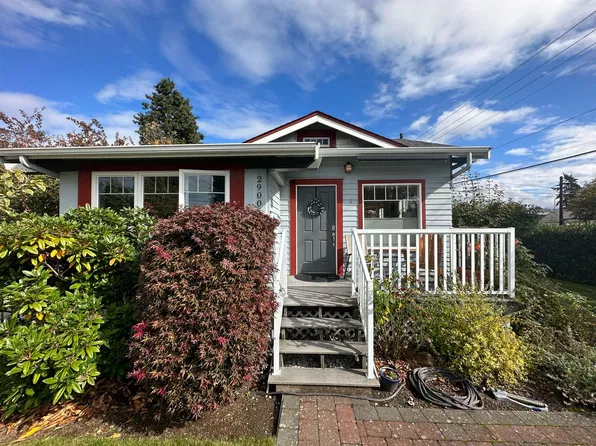 2900 Elm St, Bellingham, WA 98225