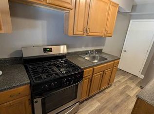 925 Foxcroft Ln, Baltimore, MD 21221