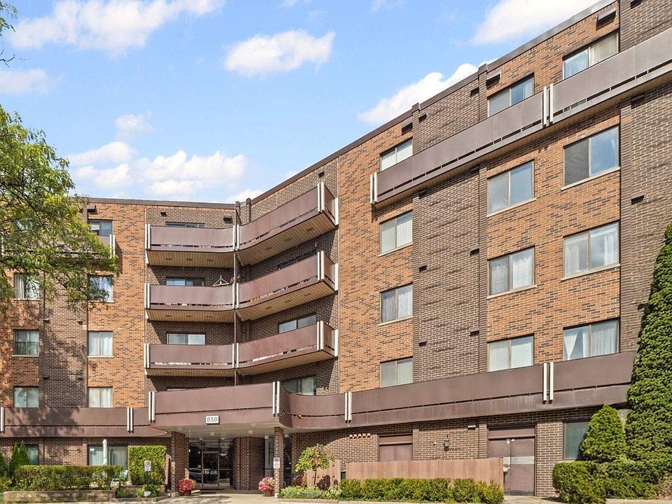 1st image of 850 Wellington Ave Unit 311