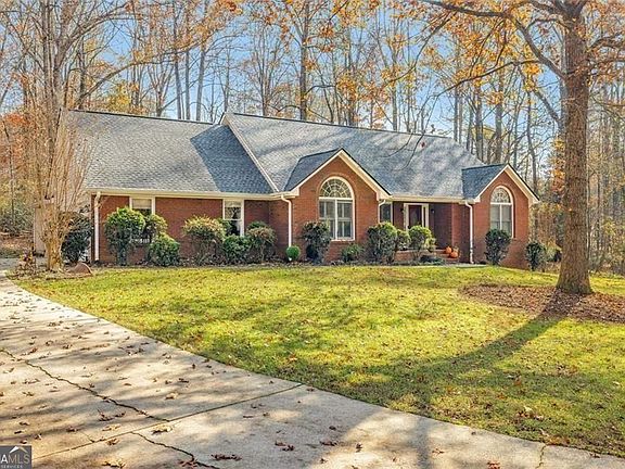 4th image of 4609 Hunters Ct