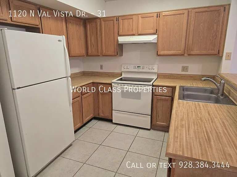 1120 N Val Vista Dr #31 — Photo 4