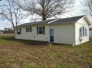 3152 S Hotze Rd, Salem, IL 62881