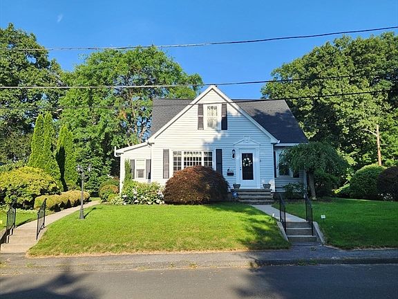 2nd image of 39 Everett Ave