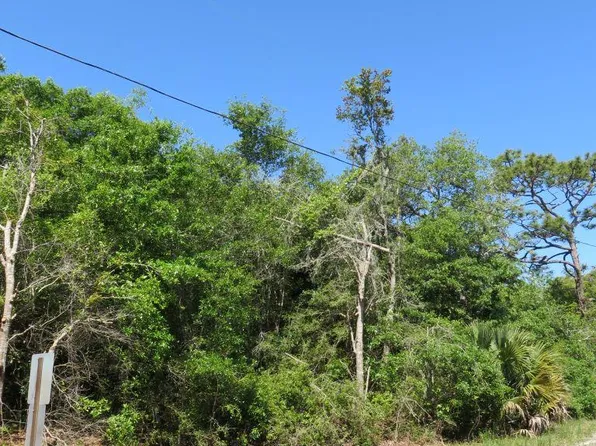 146 Franklin St, Lanark Village, FL 32322