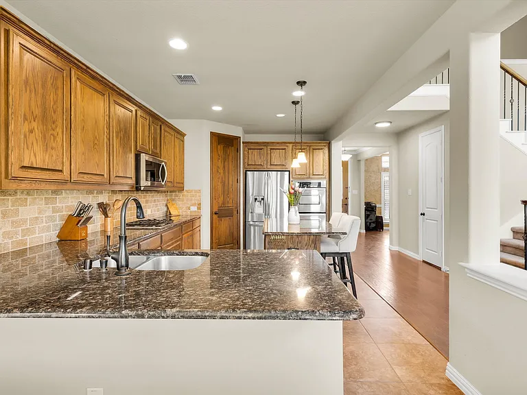 214 Crestbrook Dr — Photo 20