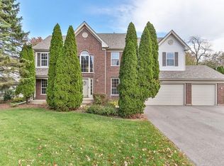 1150 Victoria Dr, Fox River Grove, IL 60021