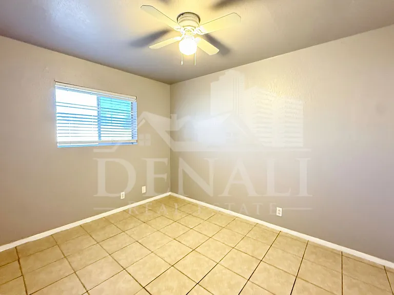 624 E Marilyn Ave #1 — Photo 5