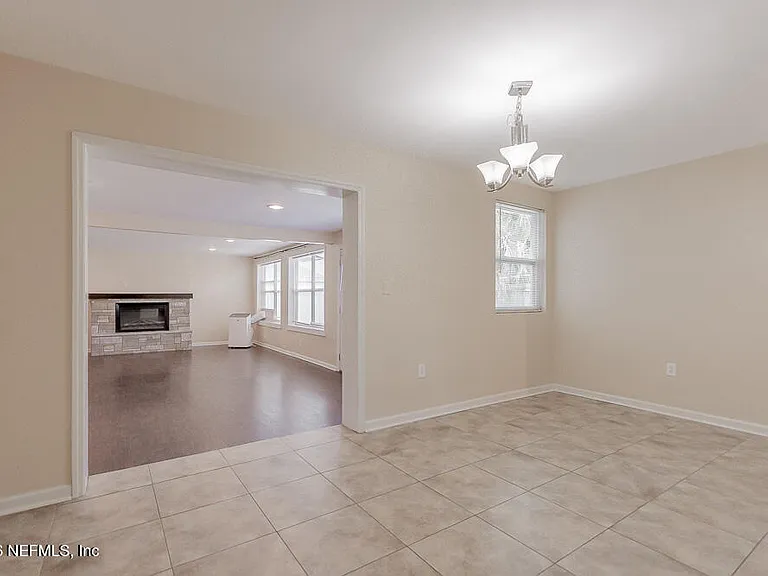 848 Glynlea Rd — Photo 4