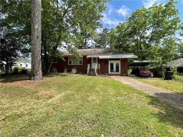 3909 Auburn Rd, Phenix City, AL 36870
