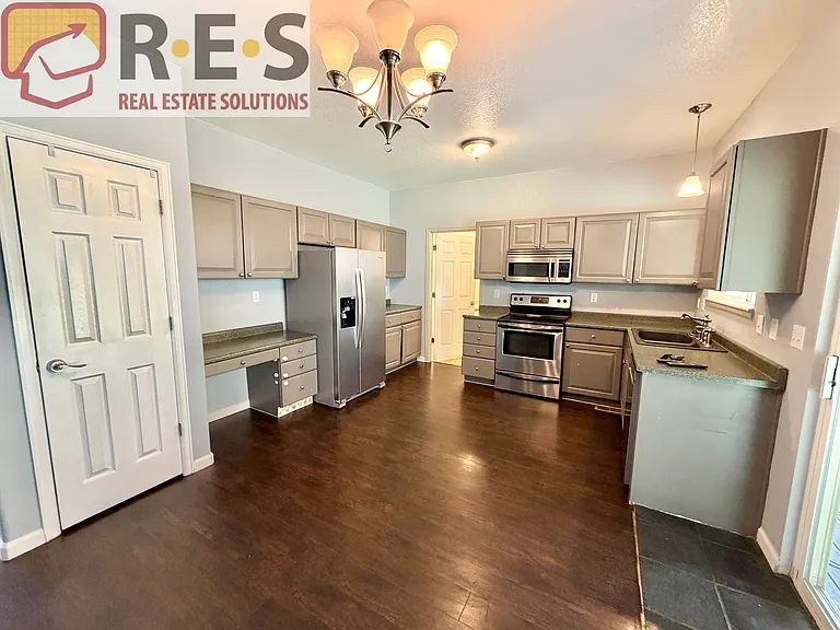 10797 Madison Way — Photo 2